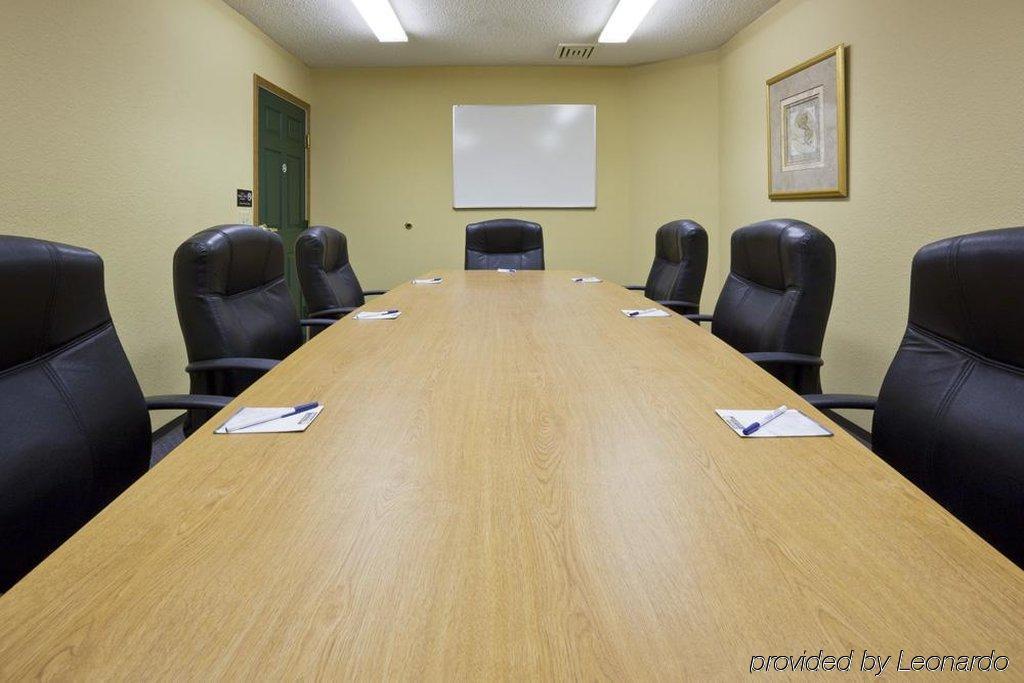 Quality Inn & Suites Stillwater Kinh doanh bức ảnh